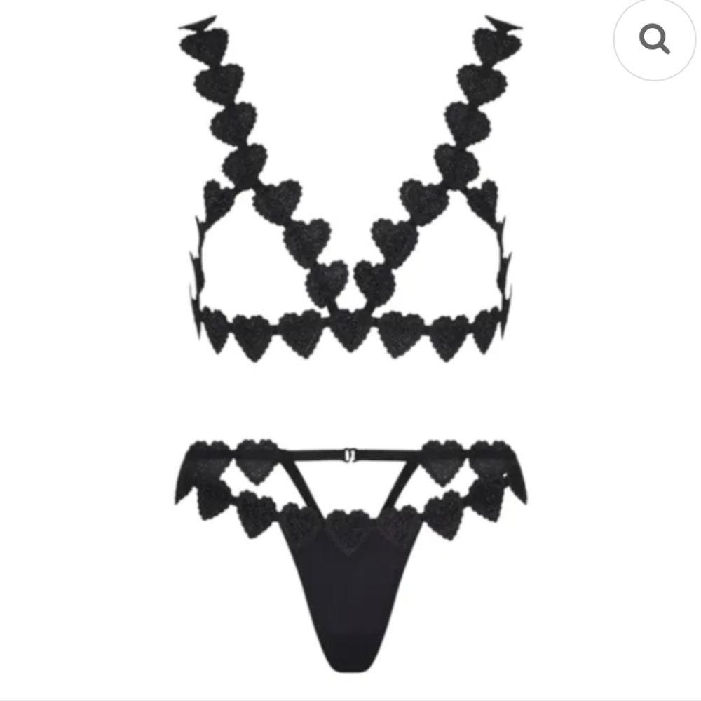 🖤💎 NWT Skims Rhinestone Heart Open Cup Bralette And Thong Set